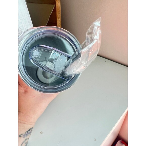 •3/$25• NWT Tie-dyed 20oz. Skinny Tumbler with Straw - Picture 4 of 10